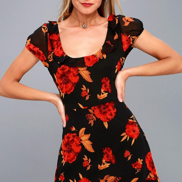 Lulus Dresses & Skirts - Lulus Isla Mujeres Red/Black Ruffled Dress